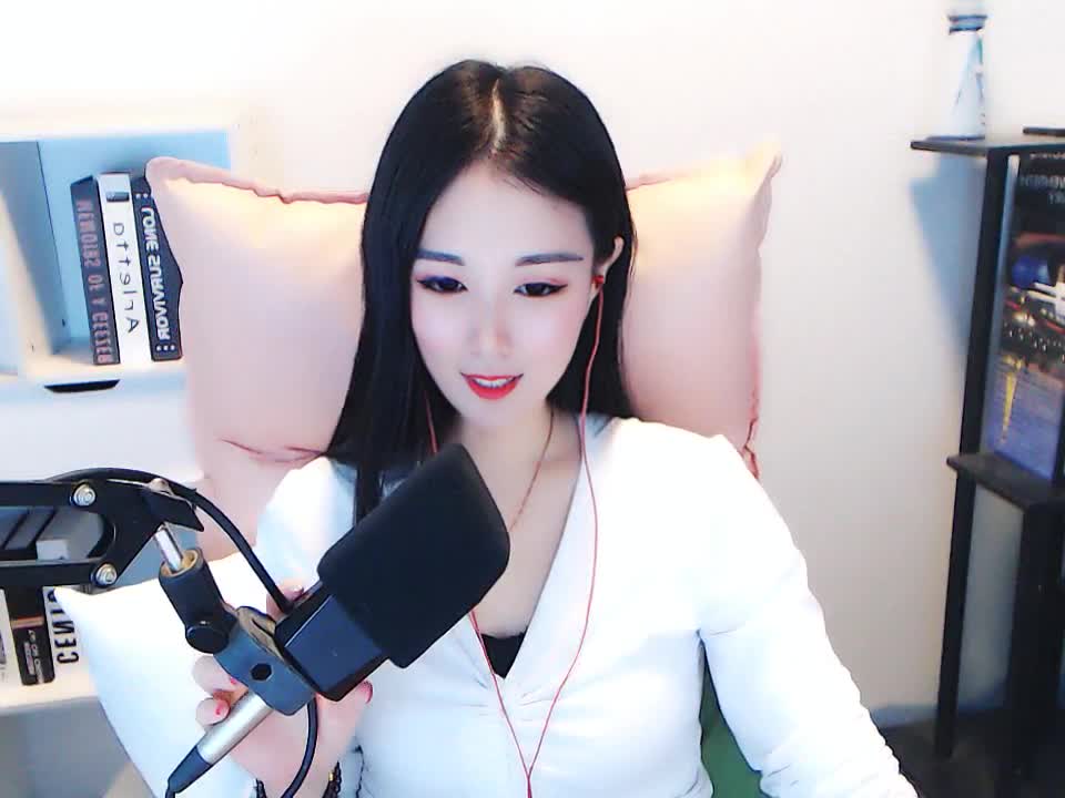 ny一小盈盈 - 视频 | 酷狗直播 | 一个真正唱歌的直播平台